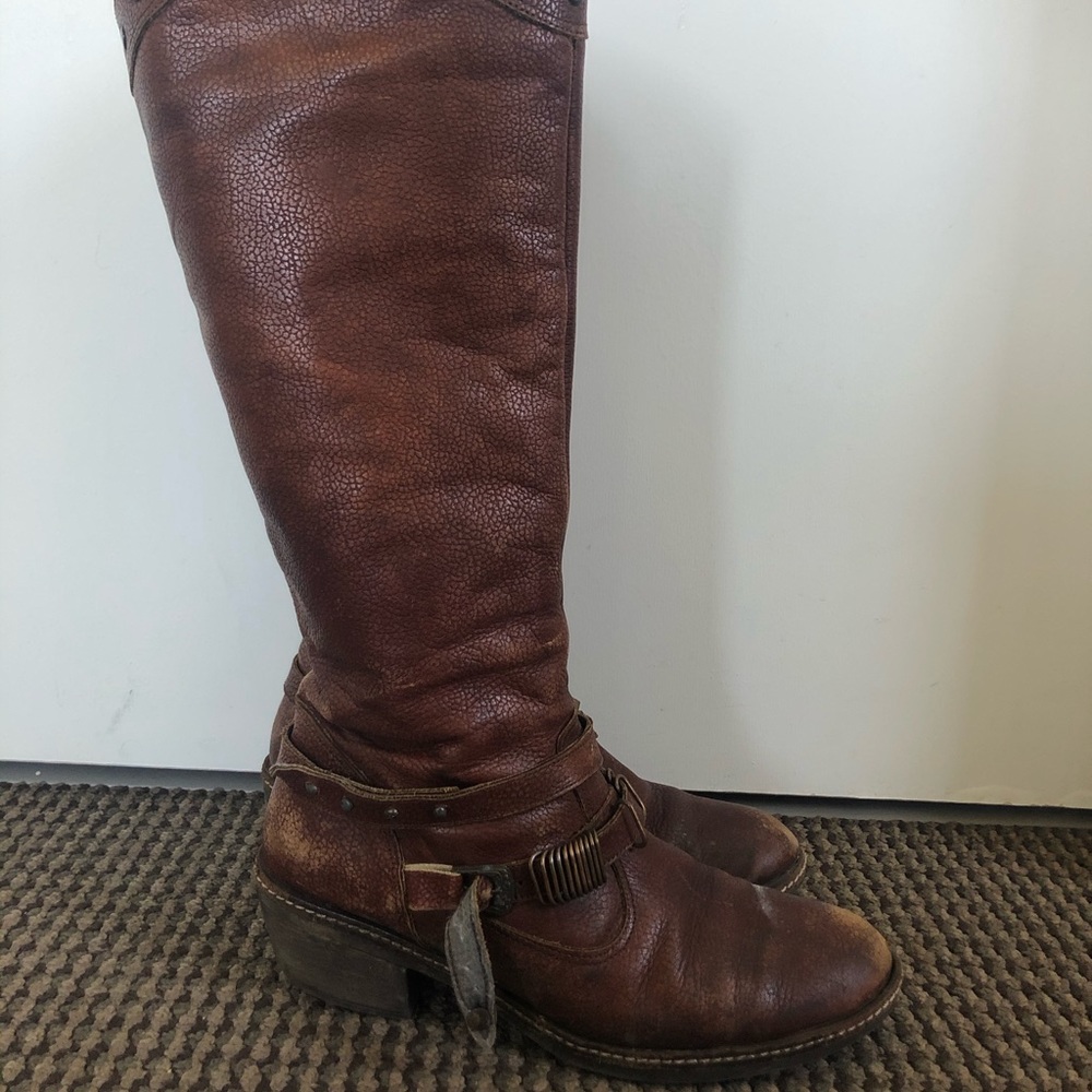 Viamo Leather Boots